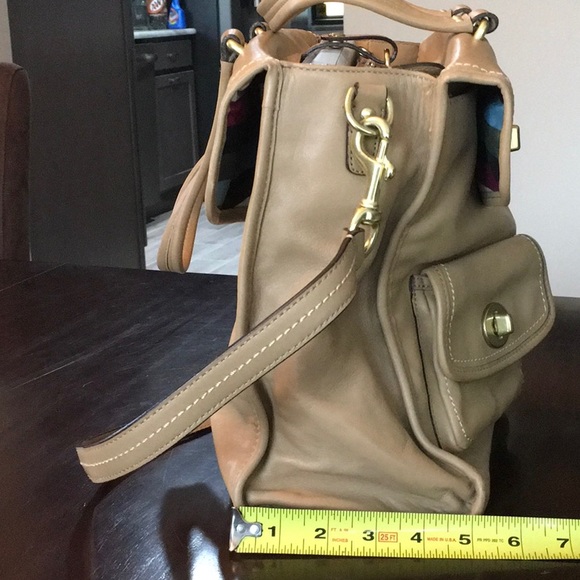 Coach Beige Laptop Bag with Pockets - Picture 7 of 8